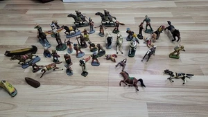 Indiano  Soldatino Chialù Nardi in pasta  Soldatini Anni 30/40 - Foto 1 di 24