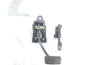 2020 Chevrolet Silverado 2500 LTZ Duramax OEM Accelerator And Brake Pedal - Picture 1 of 12