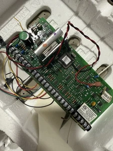 Panel de control del sistema de alarma honeywell SAVS20P3 con lata incluida Rev 4.2 - Imagen 1 de 3