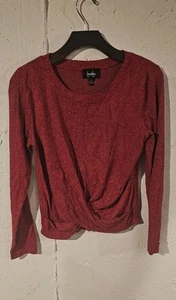 By & By Women's Twisted Hem Sweater Red/Black Lightweight Size Medium  - Picture 1 of 3