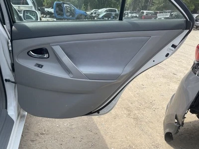 Toyota Camry 2010 panel de moldura de puerta trasero 970785 Foto 1 de 4