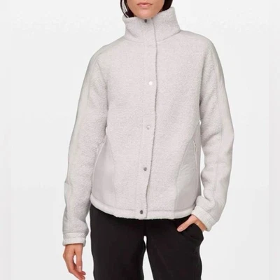 Chaqueta polar Lululemon Go Acogedora Sherpa en cerámica jaspeada (gris claro) talla 6 Foto 1 de 4