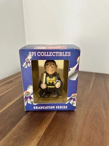 BPI Collectibles Graduation Series Figur Handarbeit bemalt Michigan University - Bild 1 von 4