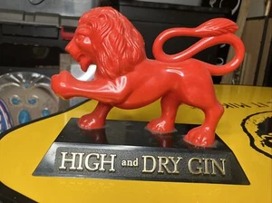 High And Dry Gun Vintage Red Plastic Lion Bar Display 9”x7”x5” - Picture 1 of 5
