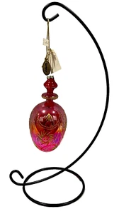 Colección Katherine Vidrio Soplado Rosa Iridiscente Oro Grabado 6" Adorno - Imagen 1 de 6