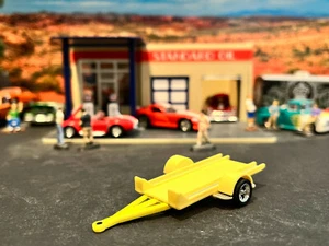 1:64 Hot Wheels Limited Edition Sprint Car Trailer Yellow - Picture 1 of 4