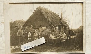 Foto alt Wk1 Portrait Quartier Lager Friseur Musiker Gewehr Soldaten Beschrieben - Bild 1 von 2
