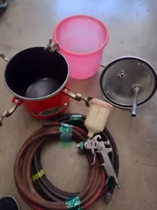SNAP ON 2 GAL TANK NUOVO, NESCO HVLP TUBI PISTOLA VERNICE SET UP " LOOK" - Foto 1 di 5
