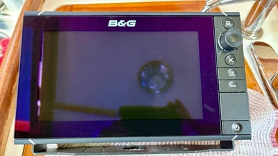 Plotter B&G Zeus2 W9 ligeramente usado - como nuevo  Foto 1 de 4