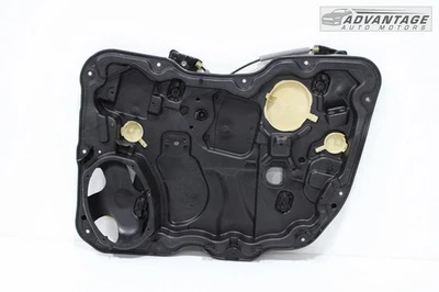 2014-2023 JEEP CHEROKEE FRONT RIGHT SIDE DOOR WINDOW REGULATOR & CARRIER OEM - Изображение 1 из 4