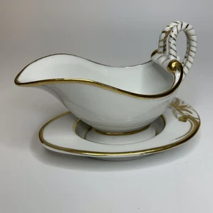 Porcelain Gravy Boat & Underplate – Gold Trim, Braided Handle, c.1880s–1930s - Picture 1 of 10