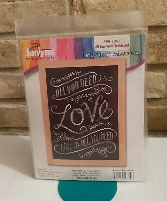 Набор для вышивки счетным крестом All You Need Is Love доска мел: 5 дюймов x 7 дюймов Janlynn  - Изображение 1 из 2