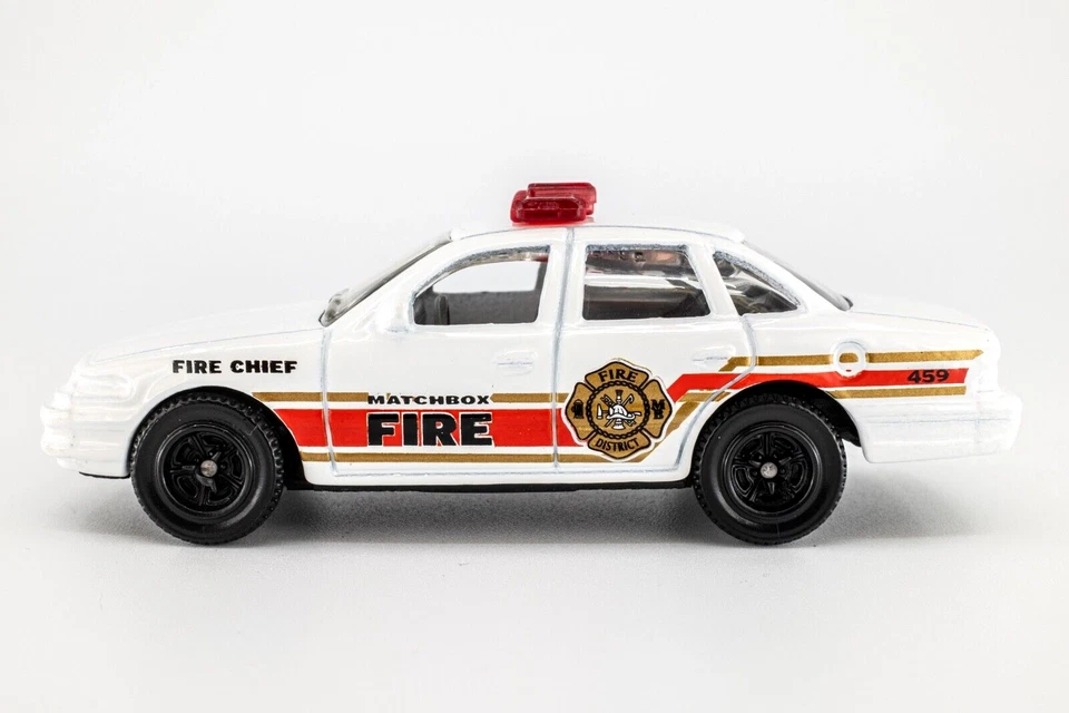 2009 Matchbox "Fire" Ford Crown Victoria WHITE | TRI-SPOKE WHEEL | MINT - Image 1 of 1