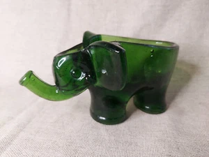 Vintage Green Glass Elephant Pipe Holder & Ashtray - Picture 1 of 10
