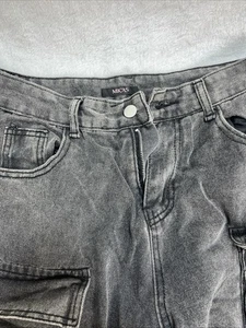 Micas Damen mehrere Taschen schwarz Acid Washed Cargo Jeans Small - Bild 1 von 11