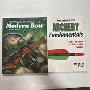 Lot 2 Books Archery Fundamentals by Human Kinetics Douglas Engh (2004) Hunting! - Bild 1 von 2