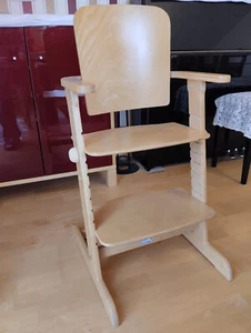Geuther Kinderhochstuhl mitwachsend, mit Ess- und Spielbrett + Kissen - SEHR GUT - Bild 1 von 12
