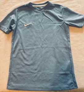 Boys Nike Dri-Fit Light Blue Short Sleeve T-Shirt Size XS - Picture 1 of 3