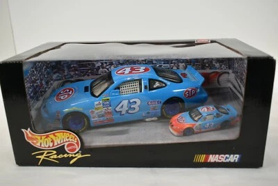 Hot Wheels NASCAR No.43 1998 "STP" diecast paquete de 2 Foto 1 de 4