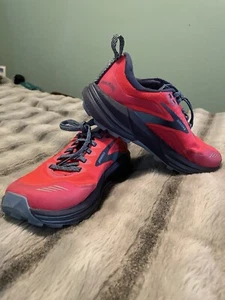 Brooks Women’s 7 Cascadia 16 Sneakers - Picture 1 of 9