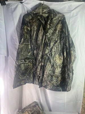 Realtree Polyvinyl Men's Camo Rain Jacket & Pants Set XL/2XL 8033 - Image 1 of 4
