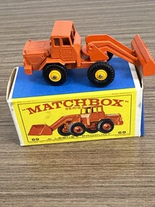 Vintage Lesney Matchbox Hatra Tractor Shovel #69 Solid Orange Near Mint Box - Bild 1 von 13