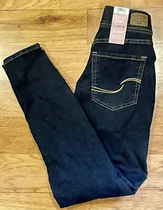 Signature Levi Strauss Co. Gold Label Women's Totally Shaping Pull-on Skinny 4M - Picture 1 of 5