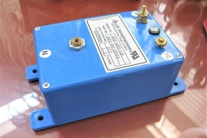 Módulo protector contra sobretensiones de línea de CA de 277 VAC LEA International A82-480-LN - Imagen 1 de 3