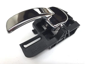 Maniglia porta cromata interna sinistra anteriore o posteriore per Nissan Qashqai 2007-2013 - Foto 1 di 2