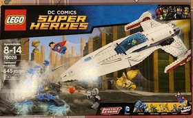 LEGO DC Super Heroes Darkseid Invasion 76028 Superman - NEW SEALED