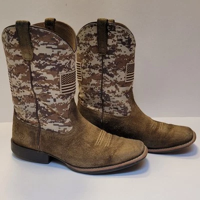 Botas de gamuza Ariat Patriot Western para niños talla 5 patrón de camuflaje moca y arena Foto 1 de 4