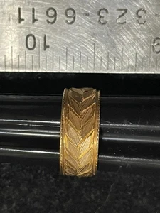 14k Yellow  Gold band  ring  6.5 g Size 5.75 - Picture 1 of 4