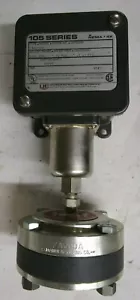UE United Electric Controls 105 Series H105 146 0-30 PSI Pressure Switch 415-07 - Picture 1 of 5