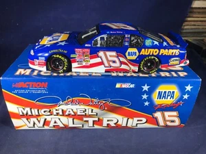 W1-56 MICHAEL WALTRIP #15 NAPA / STARS AND STRIPES 2001 CHEVY MONTE CARLO - Picture 1 of 6