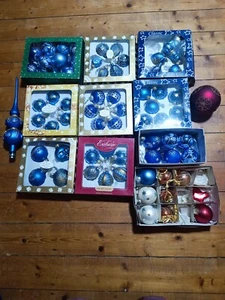 65 Weihnachtskugeln Christbaumkugeln überwiegend Glas mundgeblasen plus Spitze - Bild 1 von 13