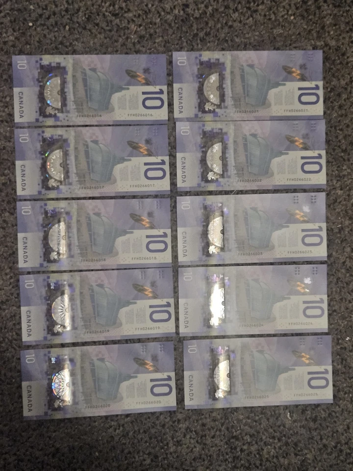 Sequential lot of 10× 2018 canadian 10 dollar bills - AU-UNC condition - Image 1 of 4
