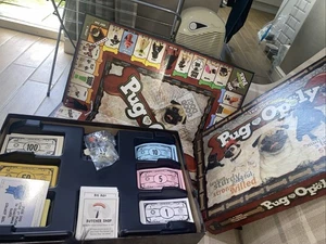 PUG-OPOLY Mops Hund Monopoly Brettspiel Late for the Sky - USA (8+) - Komplett - Bild 1 von 4