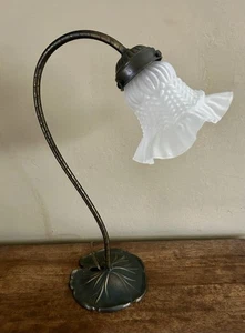 Vintage Brass Lily Pad Lamp 14.75” by 7” Retro Hollywood Regency Lighting - Picture 1 of 9