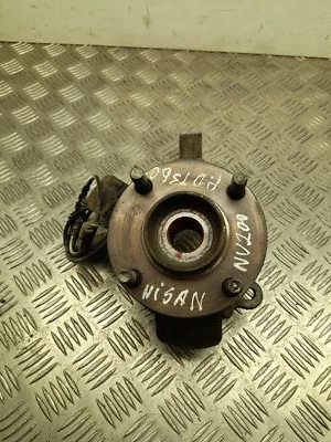 Carcasa de cojinete de rueda Nissan NV200 caja/combi 2012 delantero derecho 3L0GH Foto 1 de 4