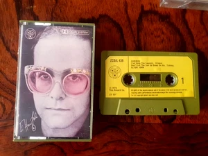 Elton John - Caribou - Original 1974 Rare Green Shell Yellow Label - Play Tested - Picture 1 of 3