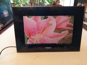 Sony S-Frame DPF-X1000 10.2" Digital Photo Frame w/Remote USED - Picture 1 of 8