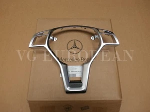 Cubierta plateada para volante Mercedes Benz W204 Clase C - Imagen 1 de 5