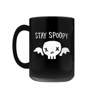 Taza de café STAY SPOOPY, 11 oz/15 oz negra divertida taza de memes espeluznante calavera de Halloween - Imagen 1 de 6