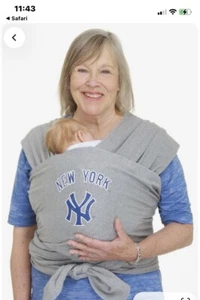 NY Yankees Baseball Moby Wrap Baby Carrier 8 to 35 lbs Used Good - Picture 1 of 4