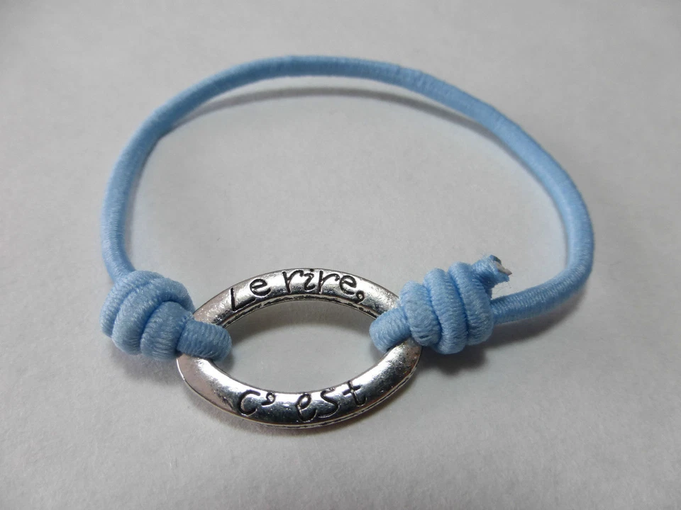 Bijou fantaisie mode :Bracelet message "Le rire c'est la musique de l’âme " - Photo 1/1