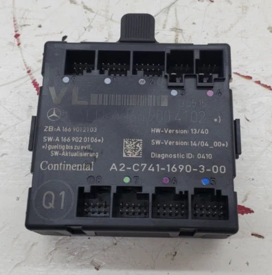 Módulo de control de puerta delantera izquierda Mercedes CLA250 2014-2019 OEM Foto 1 de 4