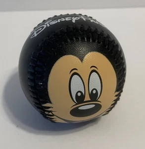 Juguete de recuerdo coleccionable con cara de pelota negra de béisbol Mickey Mouse de los parques de Disney WDW - Imagen 1 de 4