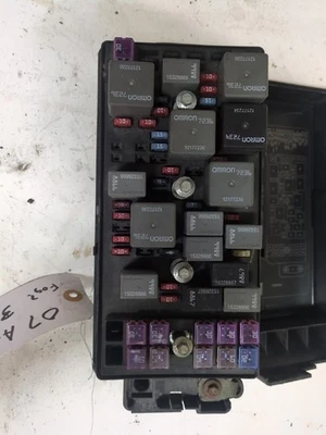 2006 2007 Saturn Aura 3.5L 3.6L Fuse Box Relay Module *WITHOUT FOG LIGHTS* I17 - Image 1 of 4