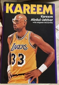 🔥🚨Vintage 1990 Lakers Kareem Abdul-Jabbar Signed Auto Hardcover 1st Edition - Picture 1 of 3