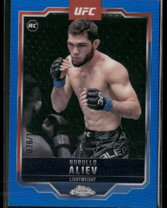 2025 Topps Chrome UFC Nurullo Aliev #105 Blue Refractor RC 076/158 - Photo 1/2